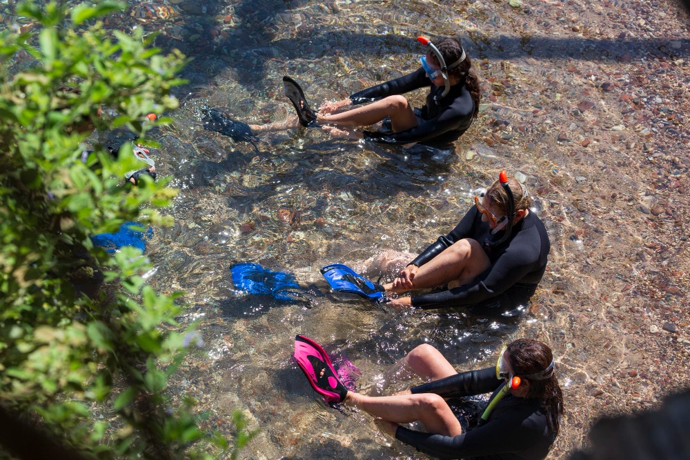 image  of scuba diving wearing